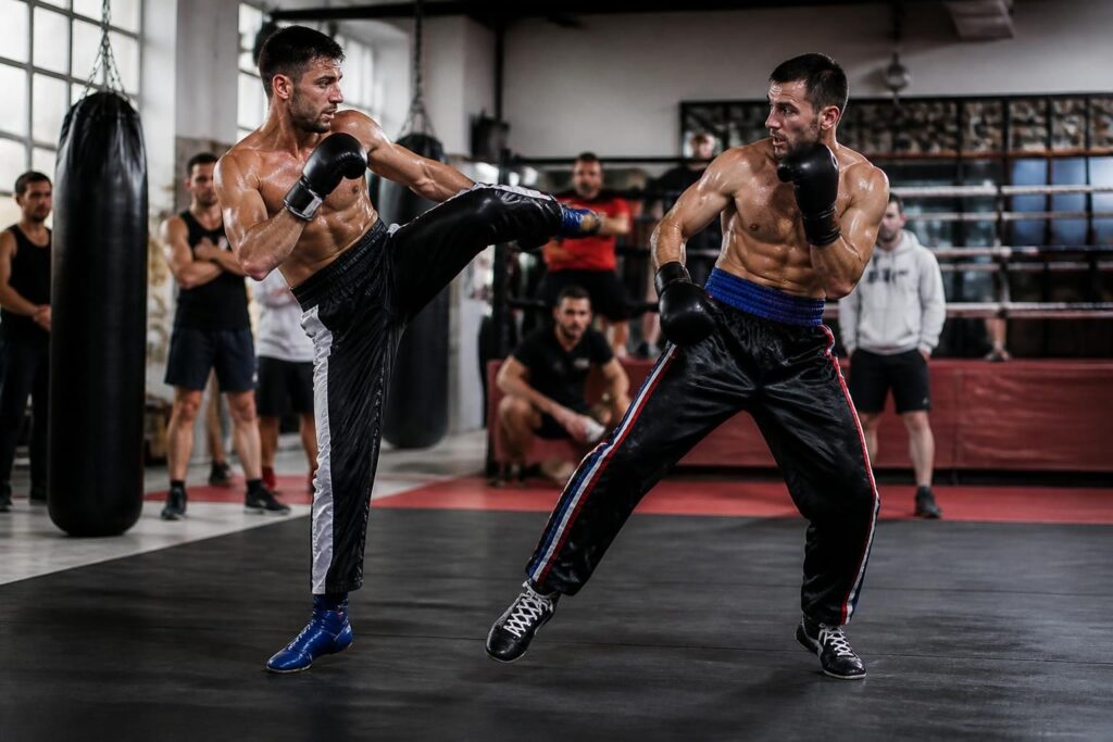 découvrez les différences entre la savate et la boxe française : techniques, histoire et spécificités pour mieux comprendre ces disciplines de combat.